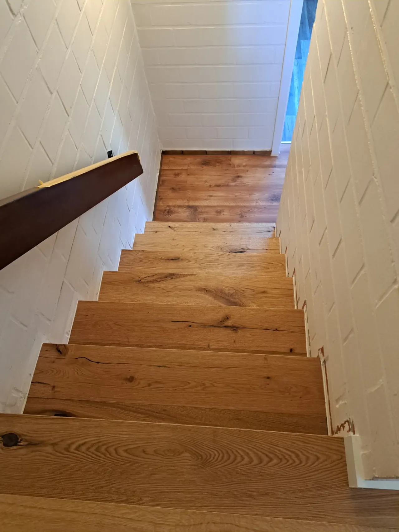 Treppe aus Eiche, gebaut von Tischler Da Cunha in Mönchengladbach